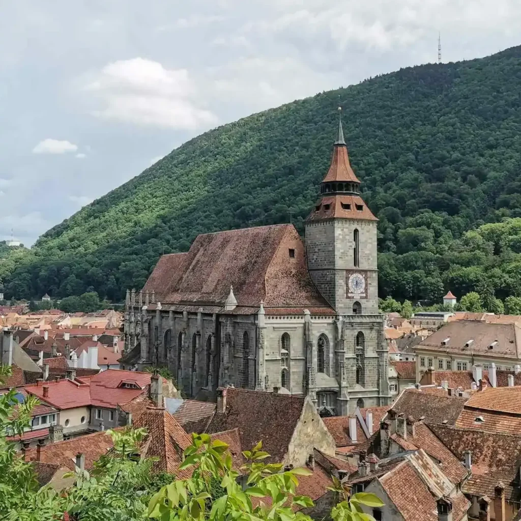 czarny kościół braszów